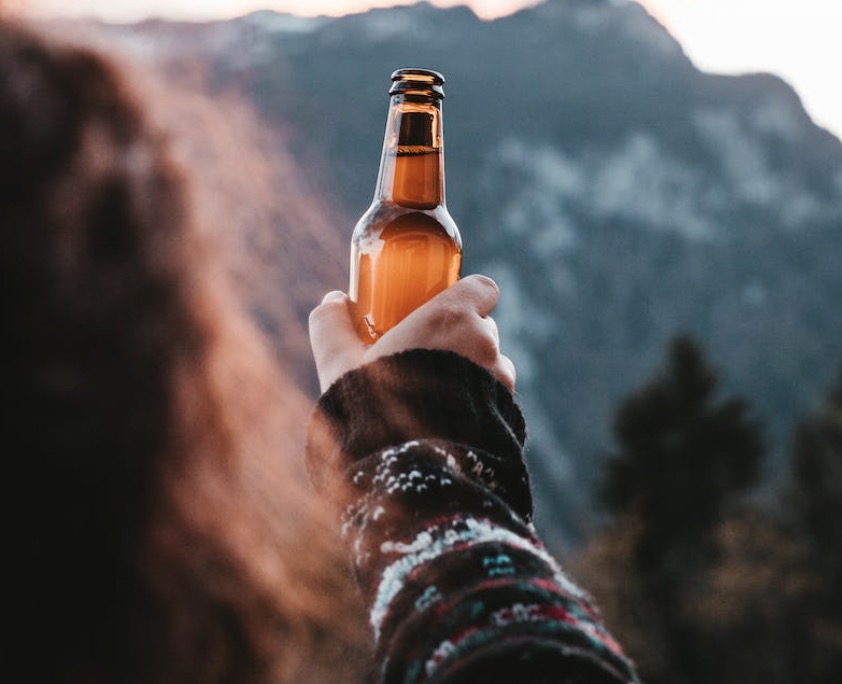 Onderzoek wijst uit: de bierbuik bij mannen is weer helemaal in!