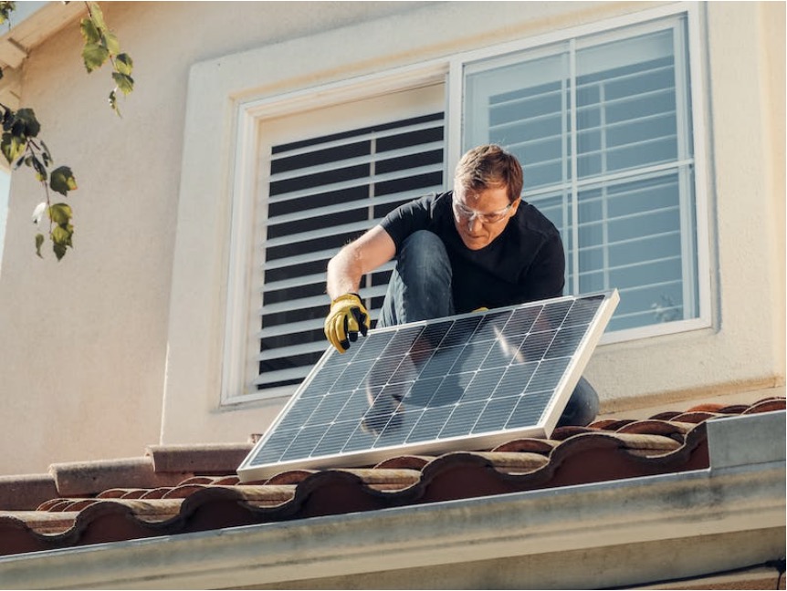 Mensen met zonnepanelen zwaar bedonderd door Vandebron