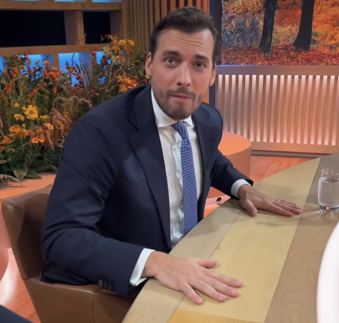 Thierry Baudet haalt uit naar non-binair persoon: "Jij bestaat helemaal niet!"