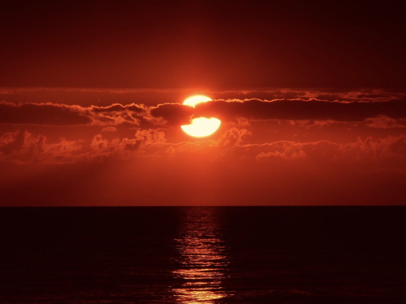 Wetenschappers waarschuwen: Dit is wanneer de zon dooft en aarde vergaat