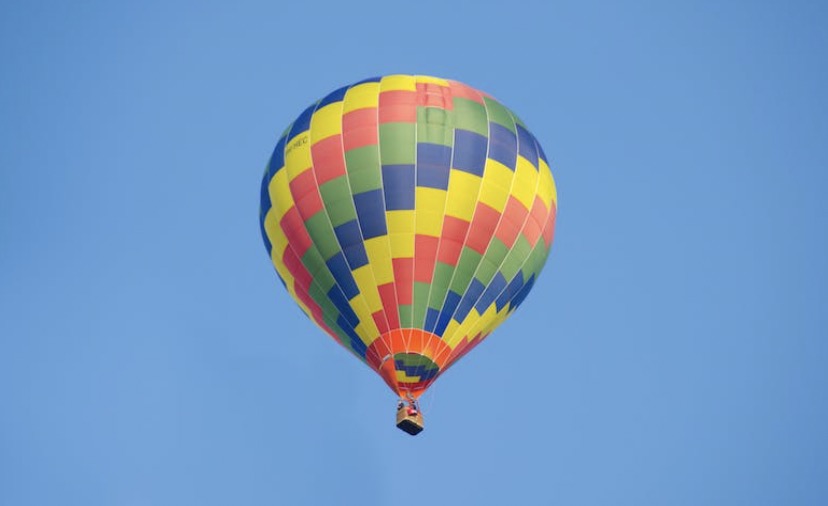 Huwelijksaanzoek in luchtballon gaat totaal mis: "Ergste dag van mijn leven!"