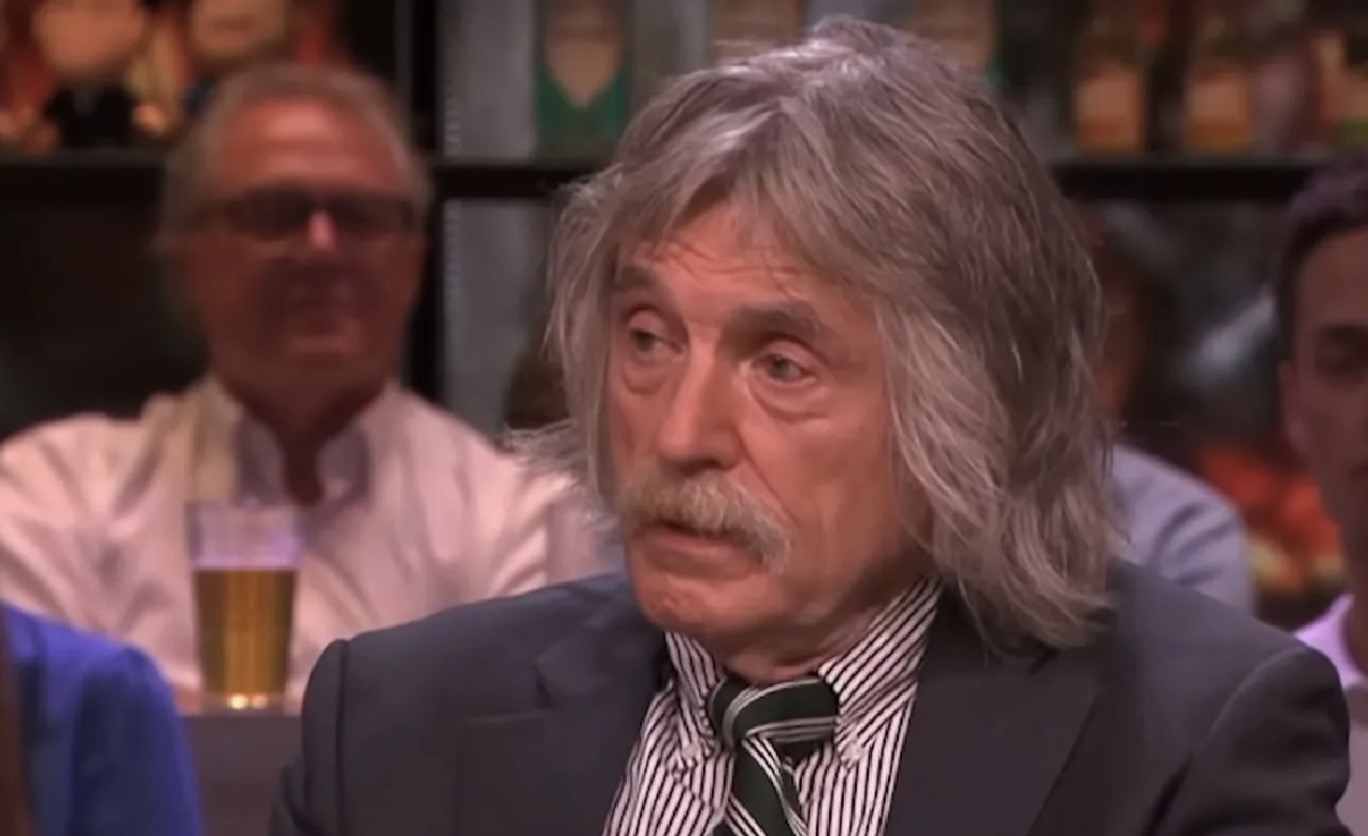 Johan Derksen met spoed naar eerste hulp: "Heb mijn darm eruit geperst!"