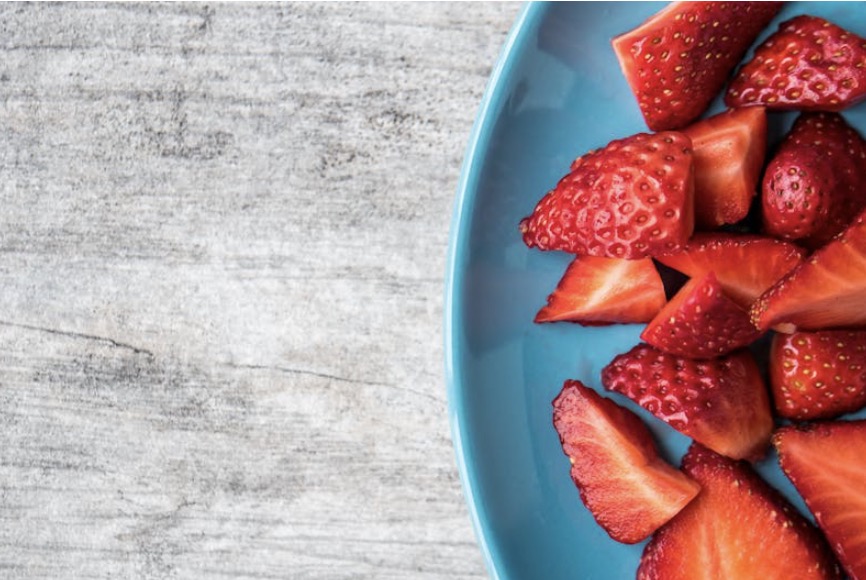 Met dit trucje blijven jouw aardbeien langer vers in koelkast