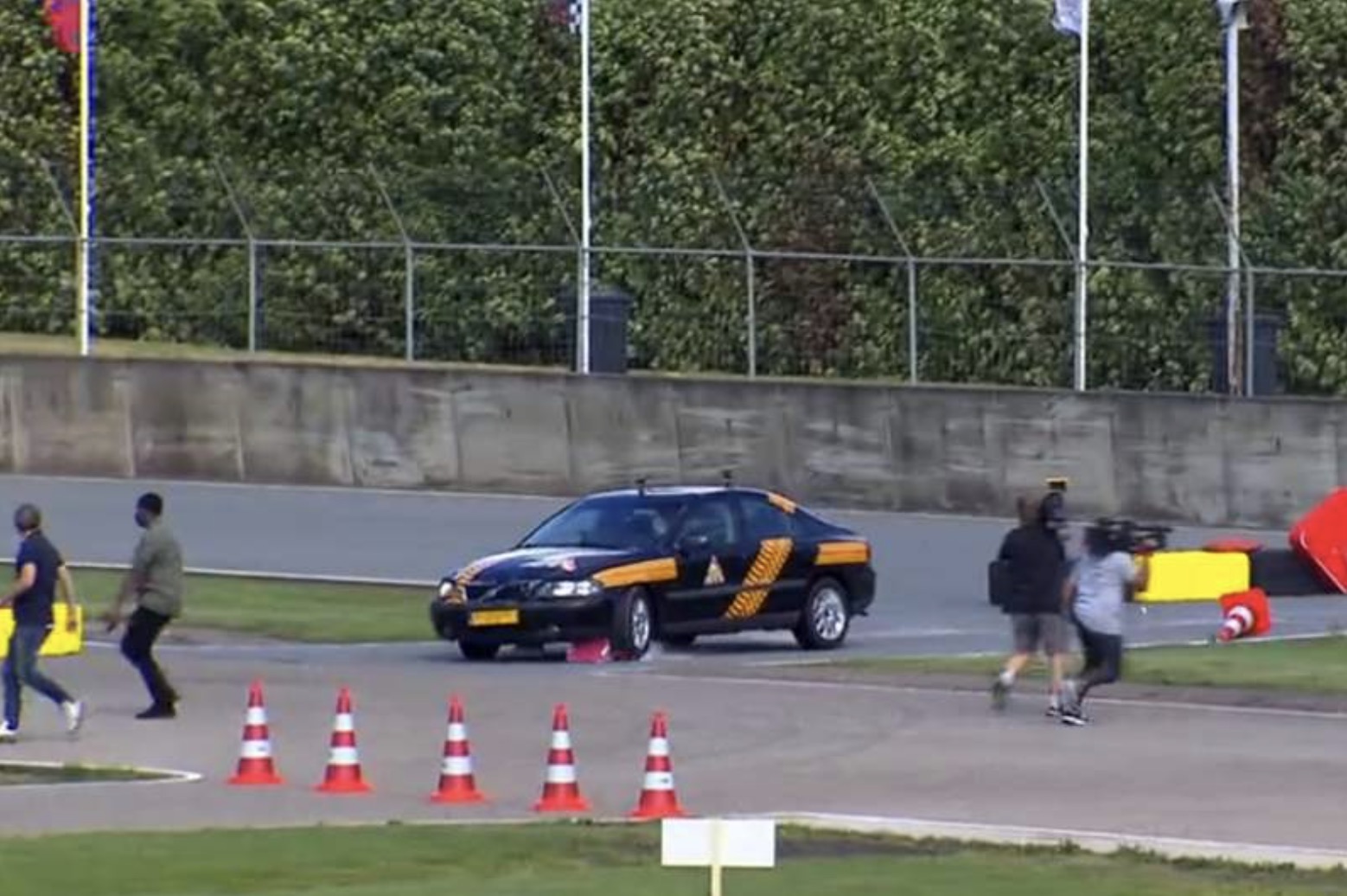 Deelnemer Slechtste Chauffeur van Nederland shockeert kijkers: "Rechterbeen afhakken"