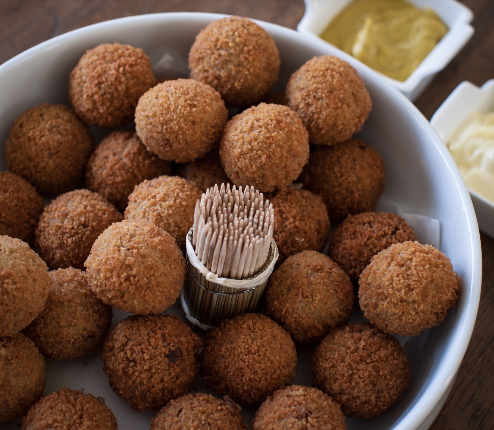 Deze snacks kreeg je vroeger op iedere Nederlandse verjaardag