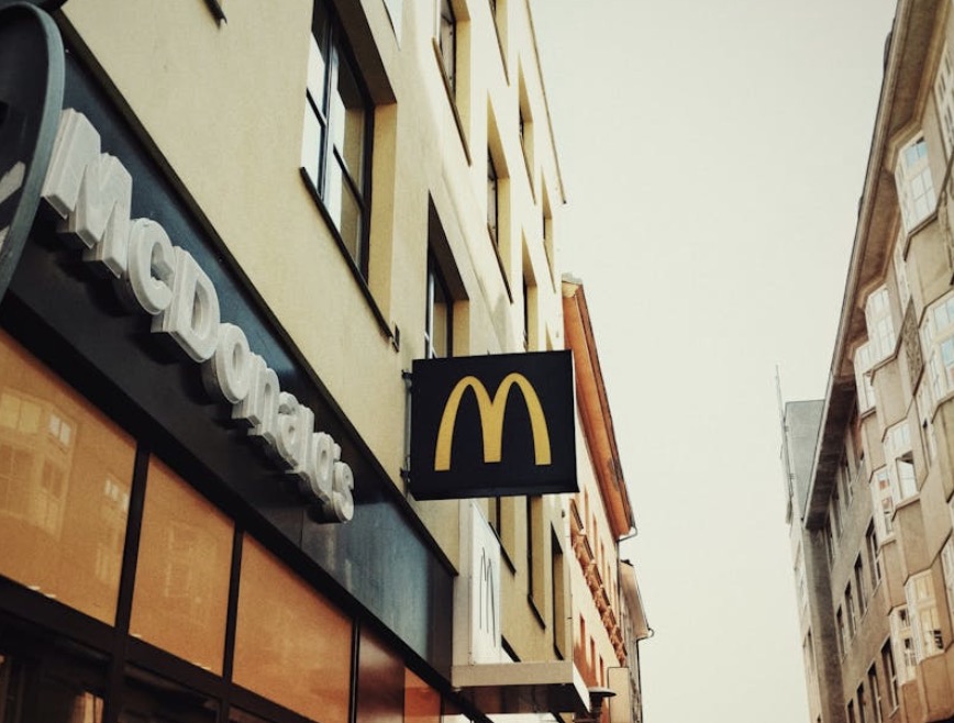 Vegetariër Getraumatiseerd na Vinden van Bacon in McPlant-burger