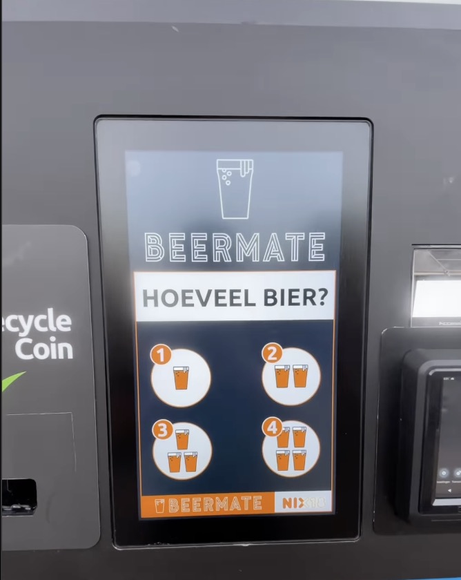 Dit kost één biertje uit een biermachine op een festival in 2024