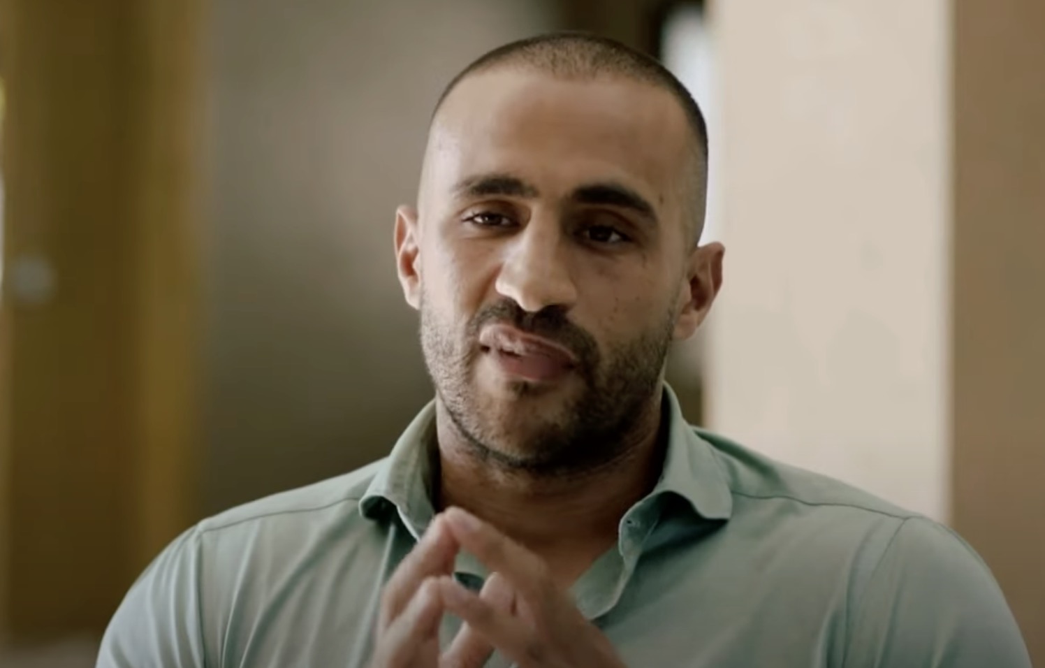 Badr Hari onherkenbaar na bizarre transformatie: "Hoop dat je oké bent..."