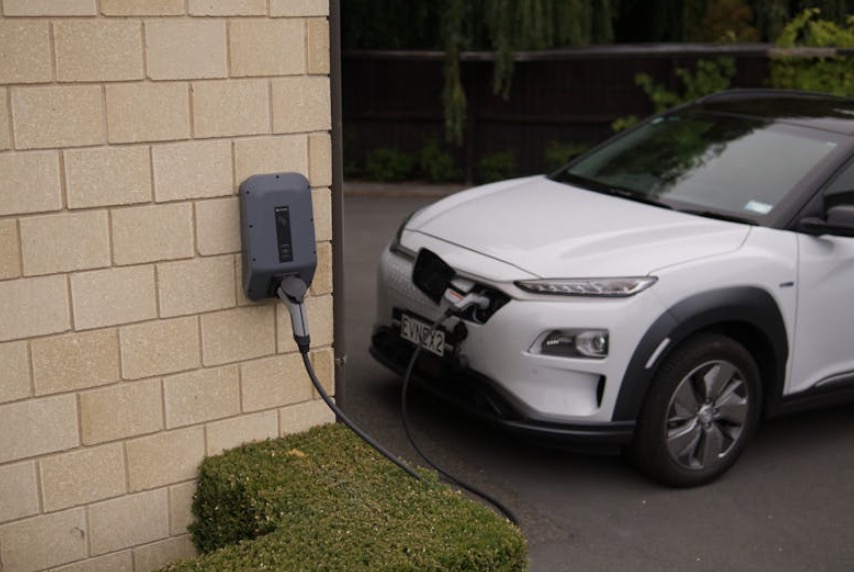 Nieuwe regeringsplannen: Elektrisch rijden gaat flink duurder worden