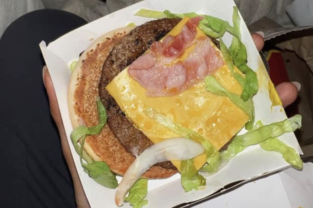 Vegetariër Getraumatiseerd na Vinden van Bacon in McPlant-burger