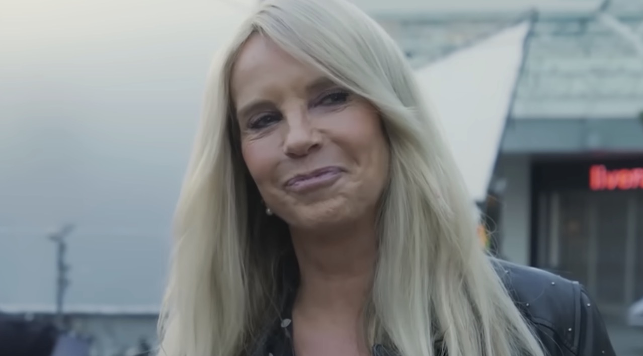 Linda de Mol onder vuur vanwege gedrag in Laren: "Wie denk je wel niet dat je bent!?"